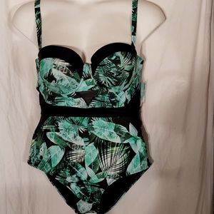 Torrid one piece swimsuit size 1